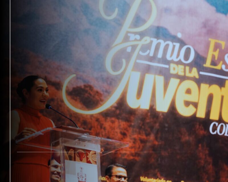 Gobernadora Indira Vizcaíno entregó el Premio Estatal de la Juventud 2025
