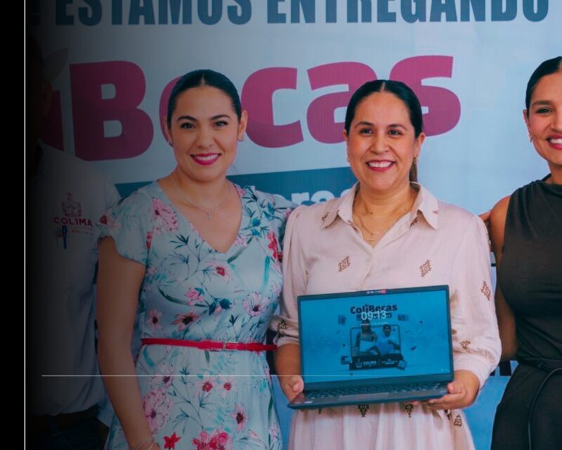 Indira Vizcaíno entregó este miércoles laptops gratuitas a docentes de Manzanillo