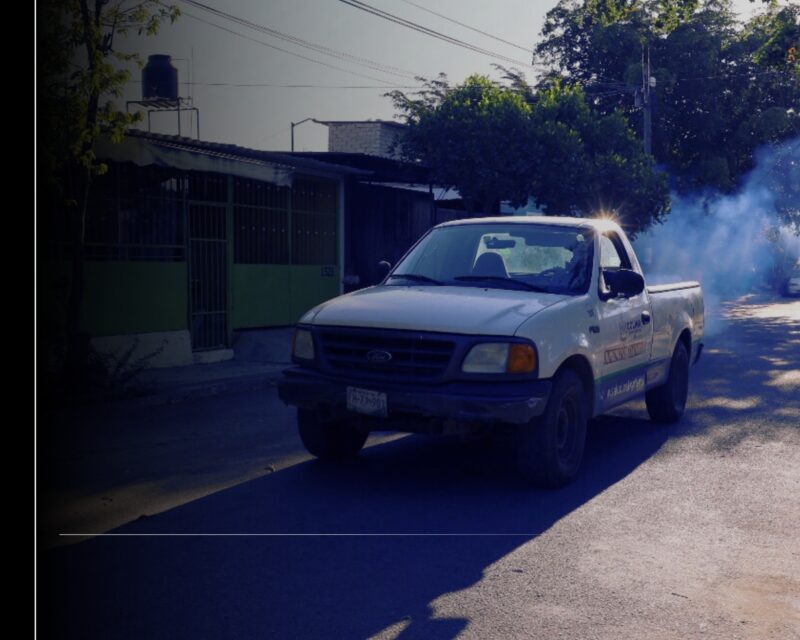 Salud Colima sigue intensificando la fumigación en los municipios de riesgo