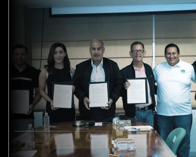 Educación Colima firma convenios en beneficio de su planta laboral