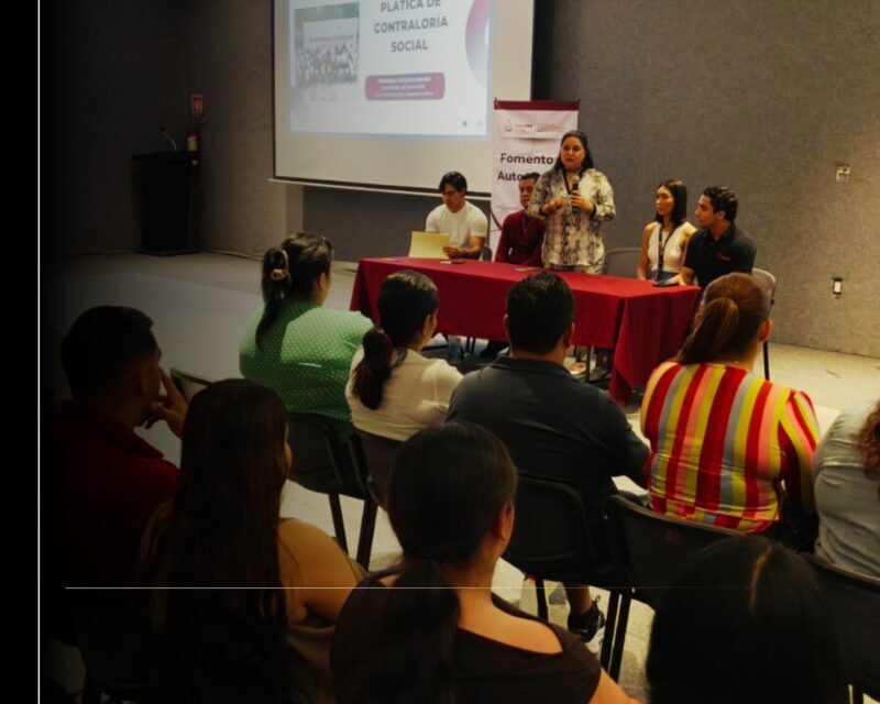 Personas beneficiarias de Trabajo Colima reciben información antes de recibir apoyos