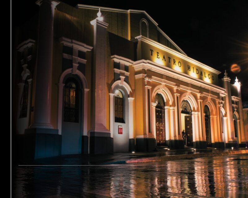 Cultura Colima ofrece recorridos de apreciación arquitectónica y visitas guiadas al Teatro Hidalgo