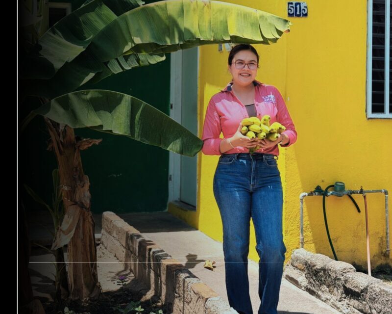 Con trabajo en territorio y cercanía con la gente, Karen Jurado continúa llevando beneficios a colonias de Villa de Álvarez
