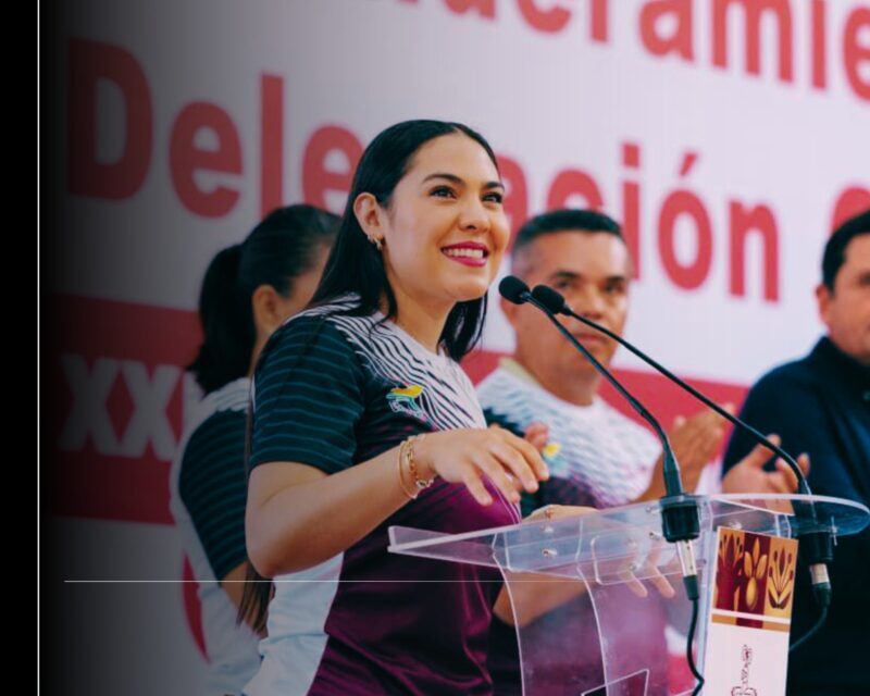 Indira Vizcaíno abanderó a delegación colimense que irá a los Juegos Nacionales de Educación Media Superior
