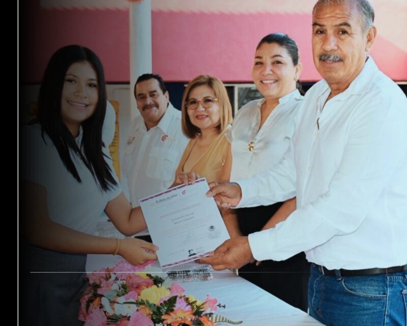 Reconocen a alumnos colimenses del CETis 157 por triunfo nacional en el Desafío Innova HSBC
