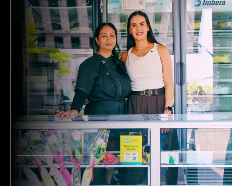 Rosi Bayardo respalda a quienes emprenden en Manzanillo