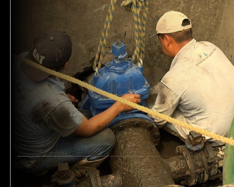 CIAPACOV moderniza válvulas e infraestructura hidráulica en Av. Pino Suárez, del municipio de Colima