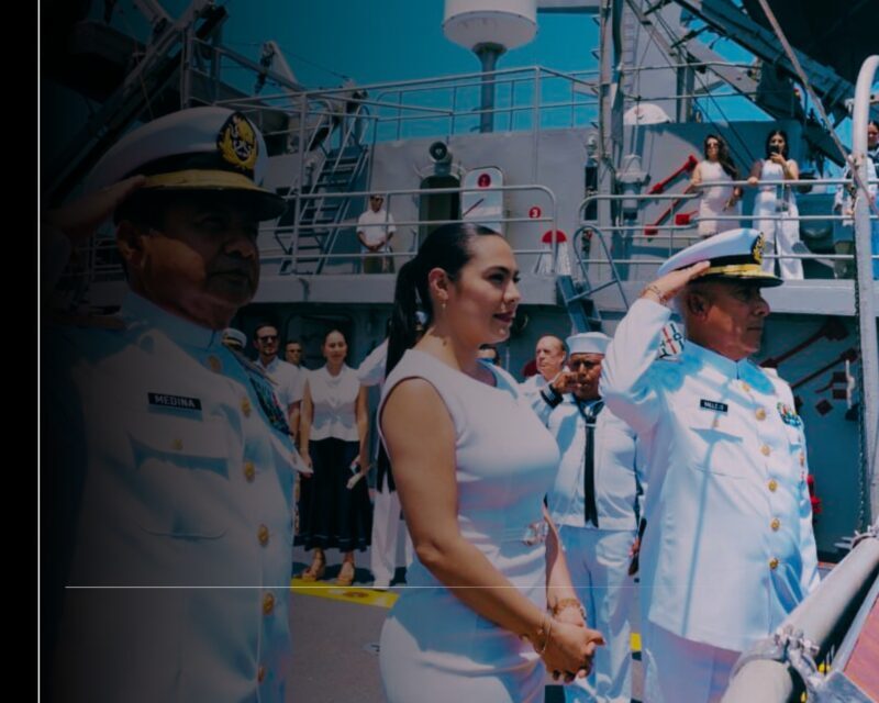 Indira Vizcaíno presidió la ceremonia del Día de la Marina en Manzanillo
