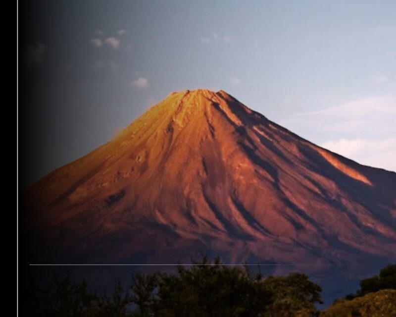 Volcán de Colima se mantiene en calma y con baja actividad: UEPC