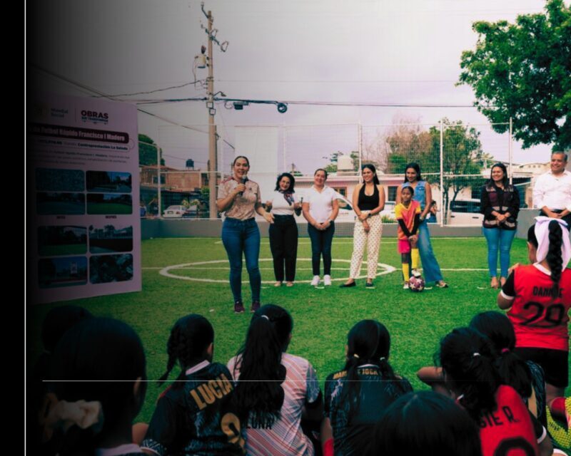 Indira Vizcaíno entregó cancha de usos múltiples en Santa Bárbara y de futbol rápido en la colonia Francisco I. Madero