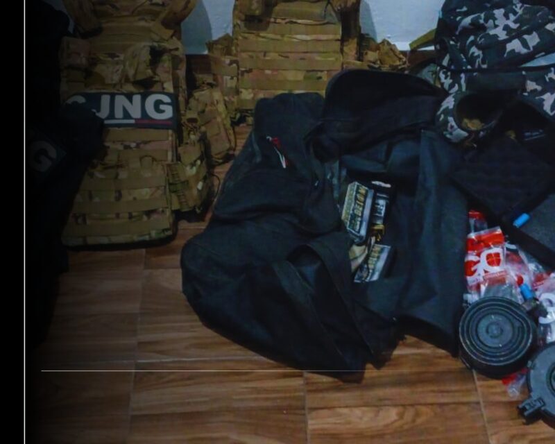 Operativo conjunto de SSPC Colima, Marina y FGE permite el aseguramiento de más de 2,500 cartuchos, armas, granadas, equipo táctico y droga