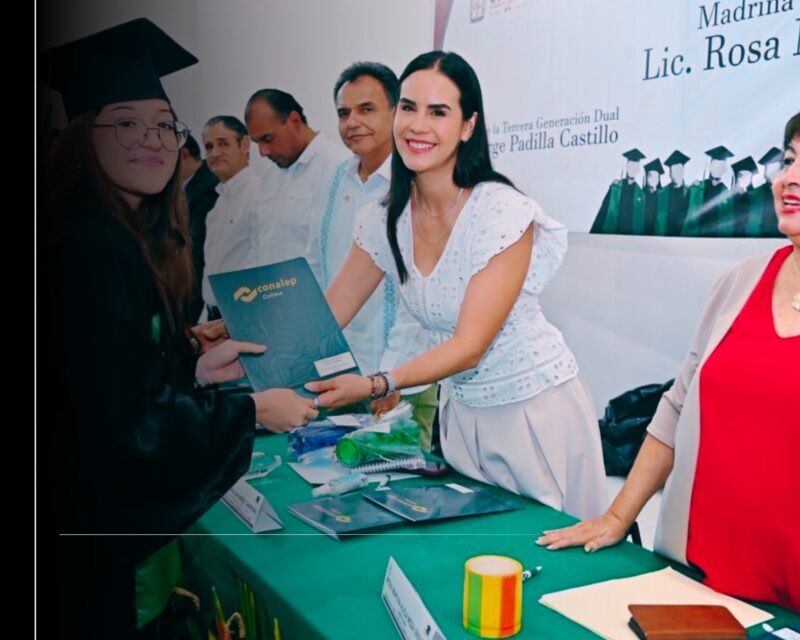Rosi Bayardo amadrina a egresadas y egresados del Conalep Manzanillo; les invita a seguirse preparando