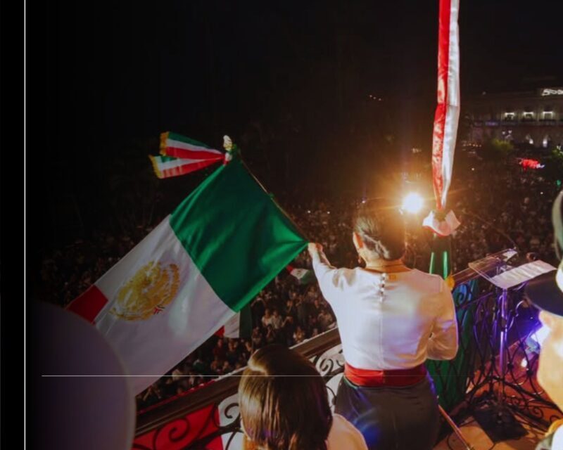 Indira Vizcaíno celebra con miles de colimenses el 216 Aniversario de la Independencia de México