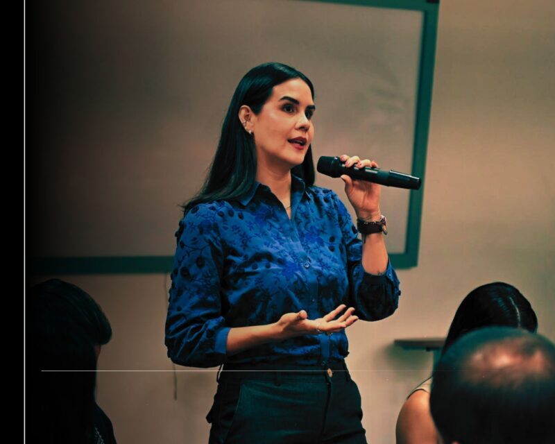 Rosi Bayardo incorpora más voces a la defensa de la Transformación en Colima