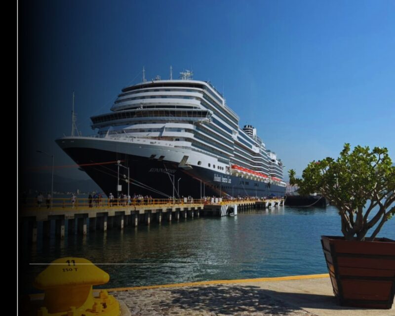 Arriba el crucero Koningsdam a Manzanillo, con una derrama económica aproximada de 3.8 mdp
