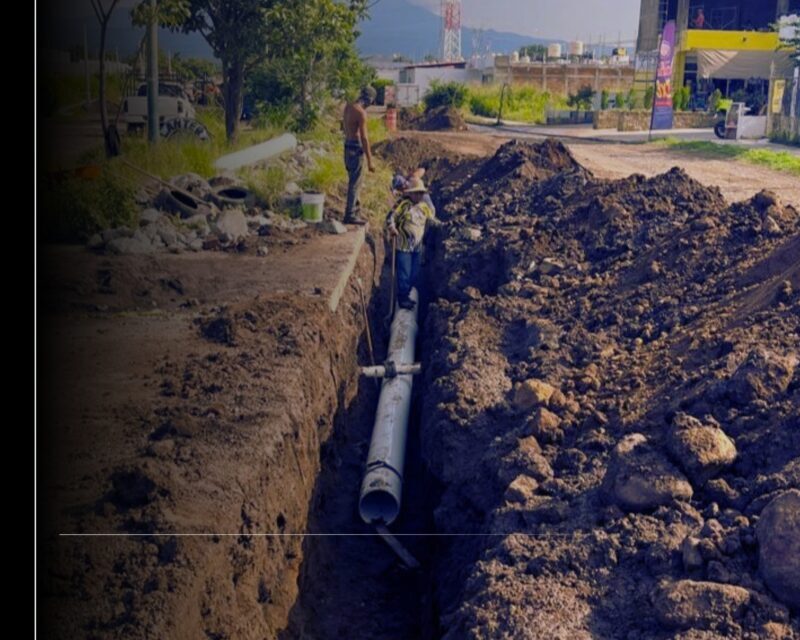 Gobierno del Estado de Colima fortalece infraestructura hidráulica con línea de alimentación de agua potable en avenidas Bicentenario y Niños Héroes