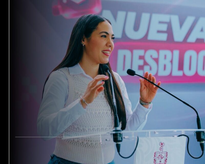 Indira Vizcaíno fortalece la educación; entregó 464 ColiBecas Computadoras a estudiantes de secundaria y licenciatura en Comala
