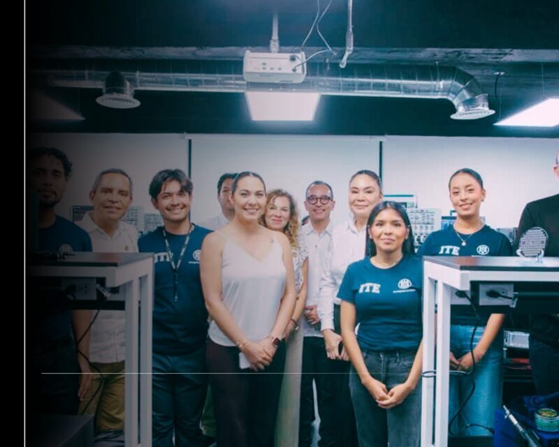 Indira participó en inauguración del Laboratorio de Diseño y Pruebas de Semiconductores de la UdeC en Manzanillo
