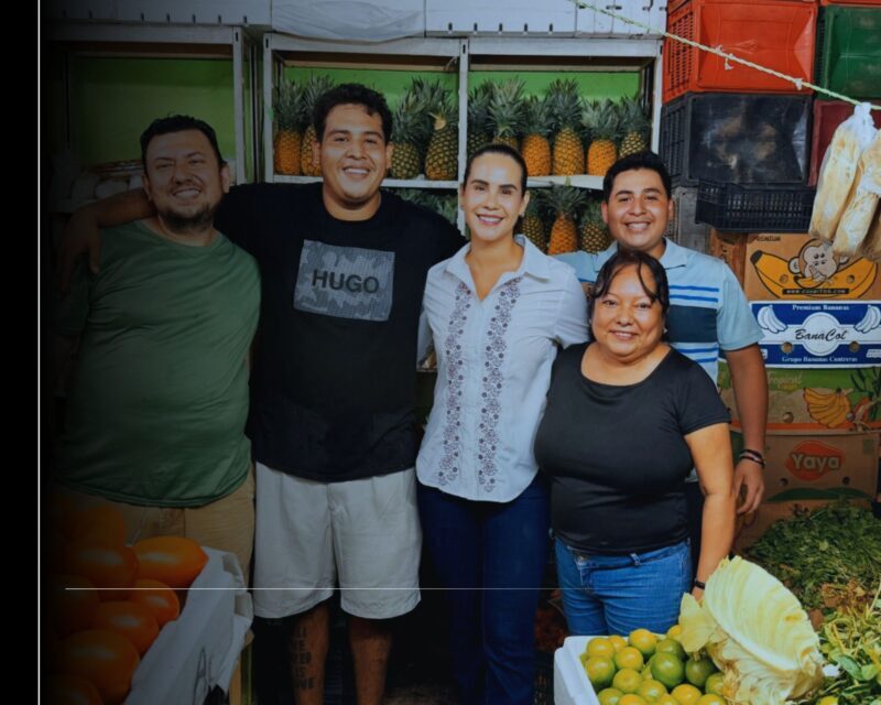 Rosi Bayardo reconoce a comerciantes del Mercado 5 de Mayo por su aportación a la economía de Manzanillo